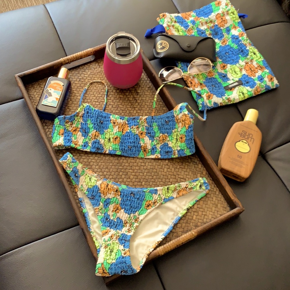 Triangl inesa azure floral